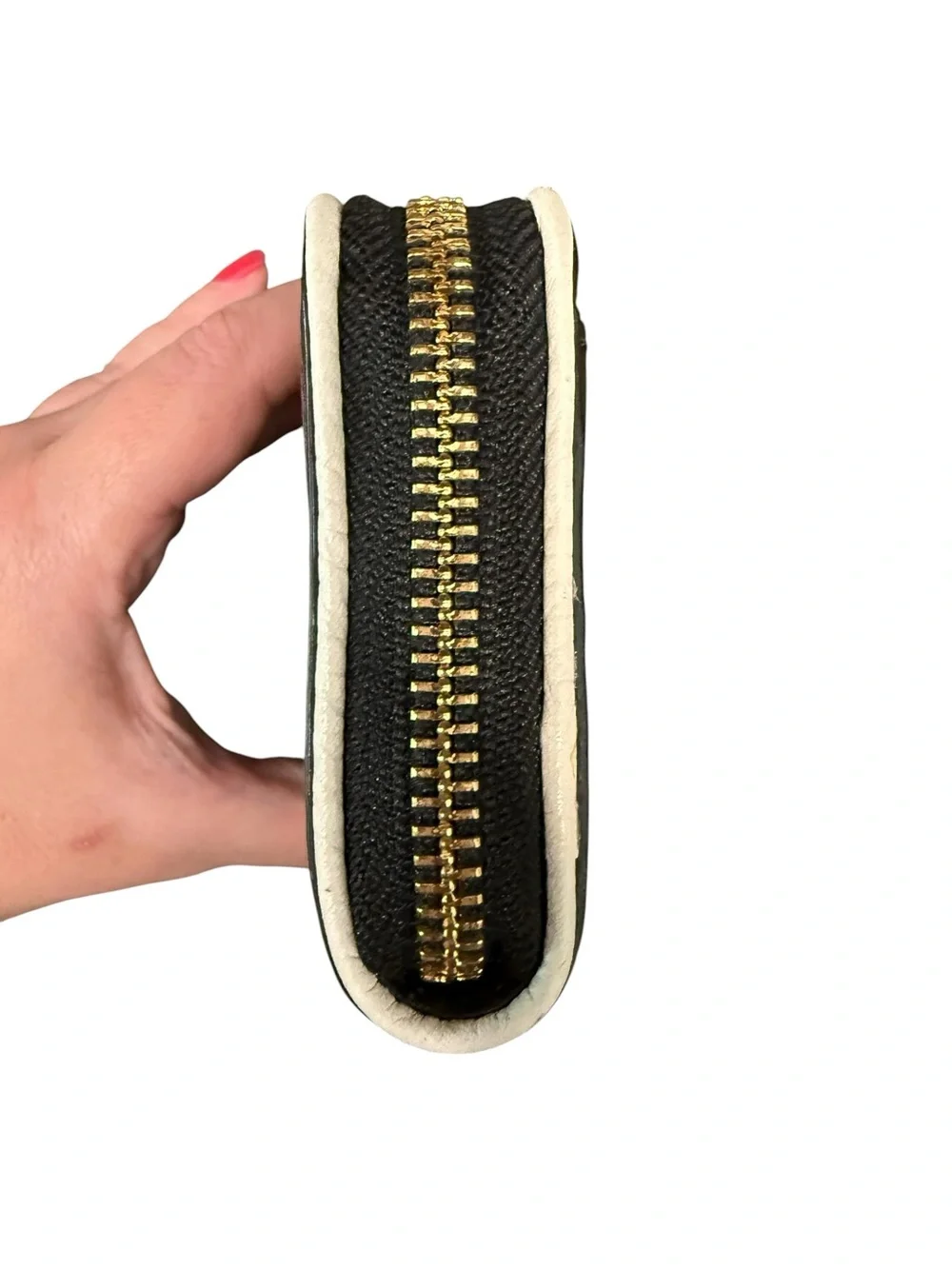 kate spade Black Pebbled Leather Zip Card Wallet with Gold Logo